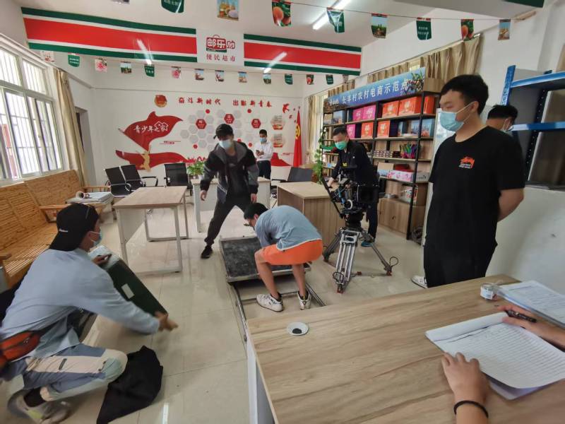 西林区广告片拍摄公司：极简主义践行者，少即是多的视觉哲学